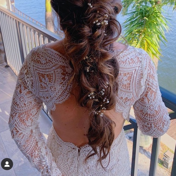 Wedding Dress - Picture 4 of 4